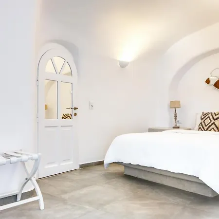 Aris Caves Apartment Oia (Santorini)