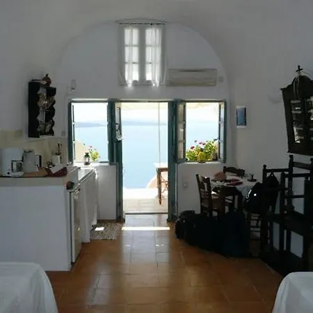 Aris Caves Apartment Oia (Santorini)